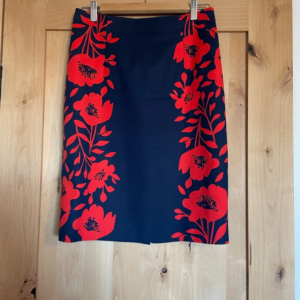 Boden Floral Pencil Skirt – Navy & Red – Size US 6P / UK 10P - Picture 2 of 6
